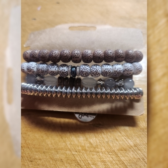 Womens Stackable Bracelets - Picture 4 of 4